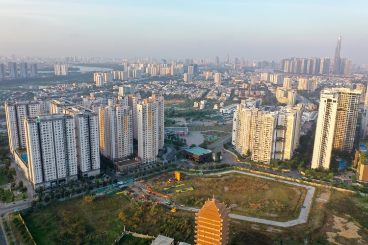 Giá bán căn hộ tăng gần 30%